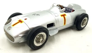 CMC 1/18 Scale M-006 - Mercedes-Benz W196 Monoposto 1954/55 S.Moss Signed - Picture 1 of 9