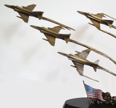 Post WW2 Plane Model b Bomber Armor f Fighter Jet 1 48 Carousel Slr 18 4 51 2 17 - Image 1 of 4