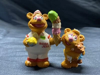 Figura de colección Jim Henson Muppets Fozzie Bear Soda Jerk y Baby Applause Fozzie 1988 Foto 1 de 4