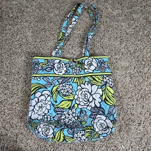 Vera Bradley Island Blooms Vera L Tote Bag Green Floral Retired EUC - Picture 1 of 6