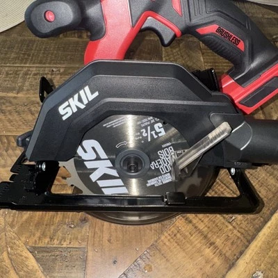 SKIL 12V 12 Volt 5-1/2” Brushless Cordless Circular Saw CR541801 TOOL ONLY - Image 1 of 3