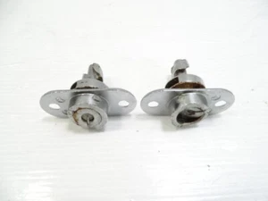 Mercedes R107 380SL latch set, for convertible or hard top lock, front - Picture 1 of 2