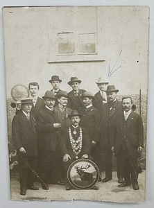 RPPC Postkarte Foto Deutsche Band Elch Schild MÄNGEL - Bild 1 von 5