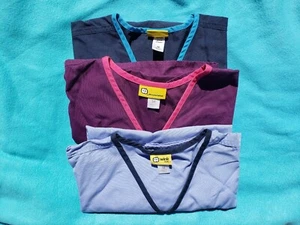 3 Wonder Wink Scrub Tops Medium - Picture 1 of 2
