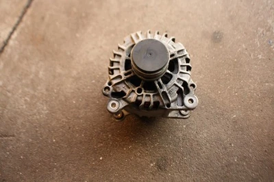VW Tiguan I Genuine Alternator 03L903023F 140A / 14V 105,000km - Image 1 of 4