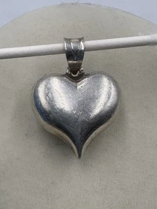 925 Sterling Silver Large 3D Plain Classic Puffy Heart Necklace Pendant 4.9g - Picture 1 of 4