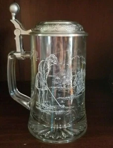 Golf vintage alemán ALWE grabado vidrio transparente cerveza tapa de peltre para hombre y mujer - Imagen 1 de 5