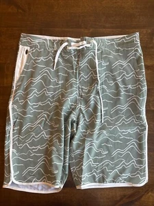 American Tall Hi-Tide scallop board shorts. Men’s size 34 tall. Green current. - Picture 1 of 3