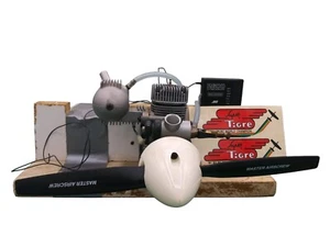 Super Tigre.40 RC Model Airplane Engine With Extra Pieces - Picture 1 of 7