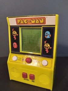 PAC-MAN mini tabletop arcade game by Basic Fun/NAMCO Entertainment - Picture 1 of 4