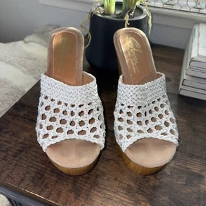 Sbicca Krissa White Basket Weave Wooden Chunky BlockHeel Sandal Slide Size 8M - Picture 1 of 8