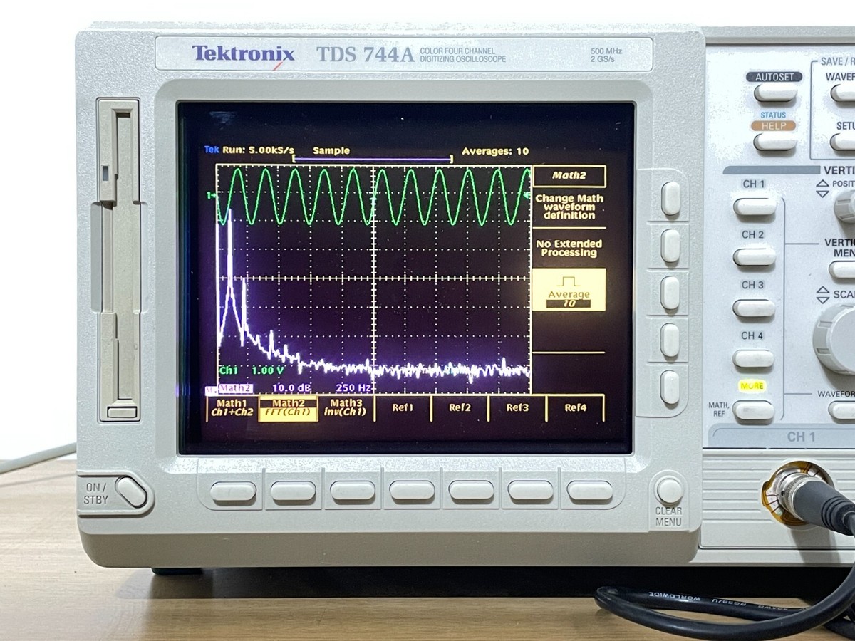 Tektronix Oscilloscopes & Vectorscopes for sale | eBay Tektronix Oscilloscopes & Vectorscopes for sale | eBay