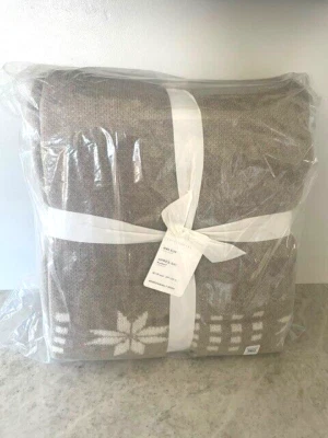 Pottery Barn Apres Ski Blanket Winter snowflake XL 92x96" cabin lodge - Image 1 of 3