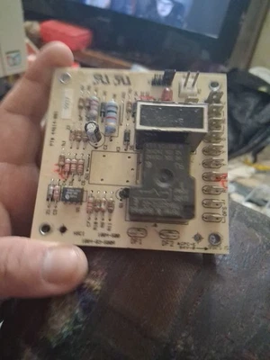 ARMSTRONG LENNOX DUCANE DEFROST CONTROL BOARD 1084-500 1084-83-500A 44614-001 - Image 1 of 4