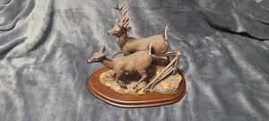 On The Run Deer Danbury Mint Sculpture By Bruce Miller And Curtis Christensen - Picture 1 of 11