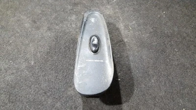 Hyundai Coupe 1999 Power window control (Window Regulator-Window S FR261531-55 - Photo 1/4