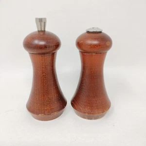 Vintage Verity Southall Wood Salt & Pepper Grinders Shaker Set MCM - Picture 1 of 16