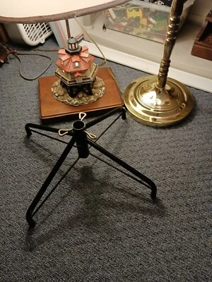 Small Christmas Tree Stand - Image 1 of 4