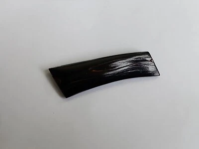 Corbata larga de madera sintética oscura con cadena y barra Foto 1 de 4