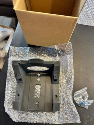 Polycom Soundpoint IP 500 and 600 Model Wall Mount Bracket 2200-11611-002 - Image 1 of 3
