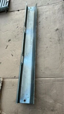 Parachoques cromado pieza central original Wartburg 353 Foto 1 de 3