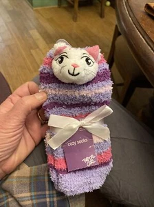 Total Girl s/m 7-1.5 Shoe size Cozy Socks Kitty Cat Purple Color Block NEW - Picture 1 of 5