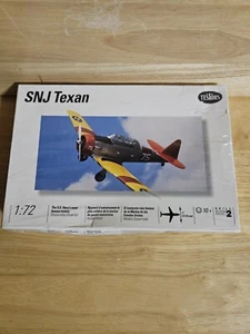  Testors SNJ Texan 1:72 Year 1994 Airplane Model Kits #663 Factory Sealed  - Picture 1 of 6