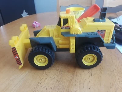 Bulldozer Matchbox Jumbo Power Shift 2011, 11" de largo, luz y sonido Foto 1 de 4