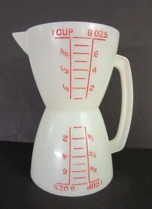 Vintage Tupperware #860 Red Letters Wet/Dry Measuring Cup Double-Sided 1 cup - Picture 1 of 6