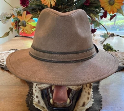 STETSON ПРОДАЖИ * МУЖСКОЙ САФАРИ FEDORA ШЛЯПА * 1 L * НОВЫЙ ЖЕЛТОВАТО-КОРИЧНЕВЫЙ ЗИМНИЙ ХЛОПОК СОЛНЦЕ ДОЖДЬ UPF - Изображение 1 из 4