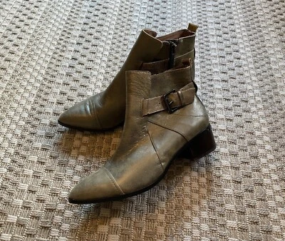 Botines DONALD J PLINER Doma Punta Moto - Oliva Metálica (Bronce) 6 M Foto 1 de 4