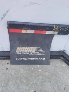 VOLVO VNL MUD FLAP HANGER 3665176 - Picture 1 of 2