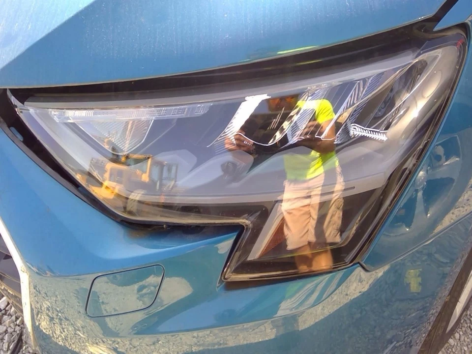 Driver Left Headlight LED Opt 8IT Fits 22-24 AUDI A3 3776251 - Image 1 of 4