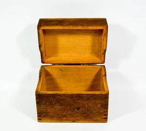VTG Dovetailed Wood RECIPE BOX 6"x4"x4.5" Hinged Primitive Farmhouse Decor - Picture 1 of 7