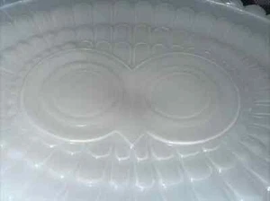Avon Oval Detailed Milk Glass Owl Face Pedestal Soap Dish Cottage Core Farmhouse - Picture 1 of 8