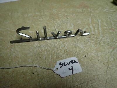 Studebaker 1324940 Num 4 "Silver" Script 1957-59 Cars Hawk  Foto 1 de 4