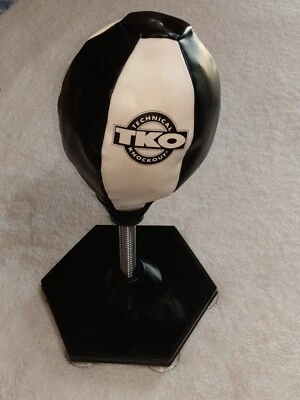 Saco de Boxeo TKO Technical Knockout Alivio del Estrés Mesa de Escritorio 16" de Alto Foto 1 de 4