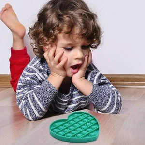 GREEN HEART PUSH POPIT SILICONE SENSORY FIDGET TOY ANXIETY STRESS BUBBLE IT GAME - Picture 1 of 3