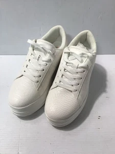 Boohoo White Chunky Trainers Sie 7- Good Condition (V2) - Picture 1 of 5