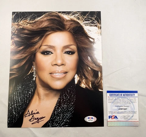 Gloria Gaynor Signed 8x10 Photo PSA/DNA COA Cover