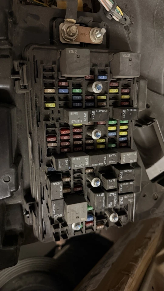 Caja de fusibles Mack AN (ANTHEM) 2020-2024 Foto 1 de 1