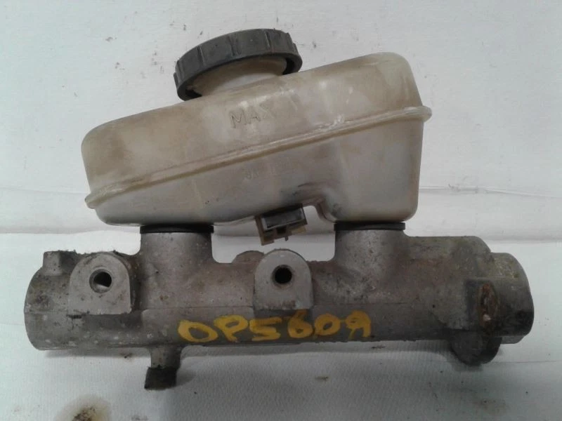 制动主缸不包括警察套装适用于 95-96 Crown VICTORIA 577035 — 第 1/4 张图片