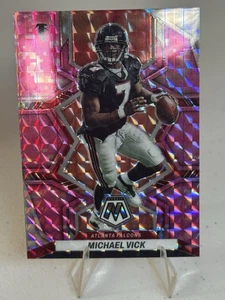2022 Panini Mosaic #12 Michael Vick Mosaic Camo Pink - Picture 1 of 2