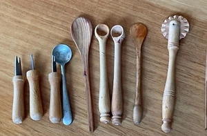 Mix Of Vintage Wooden Kitchen Utensils - Mini Spoons (with Silver Nickel Spoon) - Picture 1 of 10