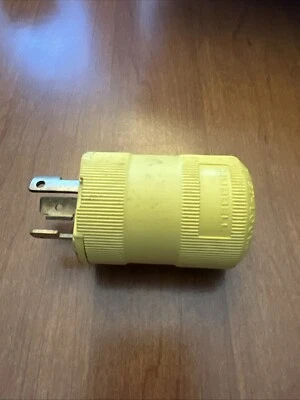 🔥Hubbell 30A, 250V Twist Lock Plug, Yellow, New, Free shipping 🇺🇸 - Image 1 of 3