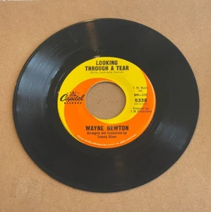 WAYNE NEWTON LOOKING THROUGH A TEAR/COMING ON TOO STRONG CAPITOL 45 5338 - Picture 1 of 2