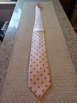 Britoni Peach 100 % Silk Tie Hand Made In Italy In Excellenant Shape - Image 1 of 4