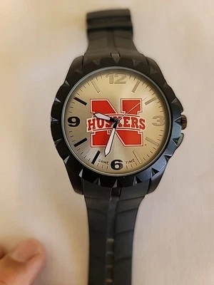 RELOJ GAME TIME NEBRASKA HUSKERS TEAM BANDA NEGRA Foto 1 de 4