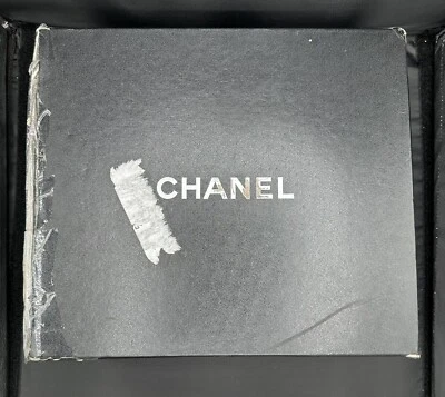 香奈儿 13A 海军蓝 36 码麂皮绒银色 CC 块跟拉短靴 55B — 第 1/4 张图片