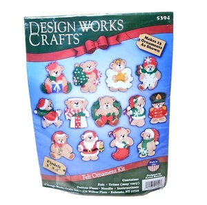 Kit de adornos de oso de peluche de fieltro Design Works nuevo en paquete - Imagen 1 de 6